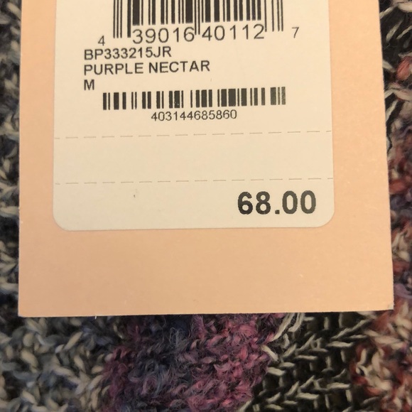 NWT Fringed Wrap - Picture 5 of 7